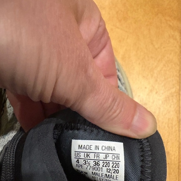 Adidas Yeezy QNTM basketball shoes sneakers youth boy men sz 4 - Picture 7 of 8